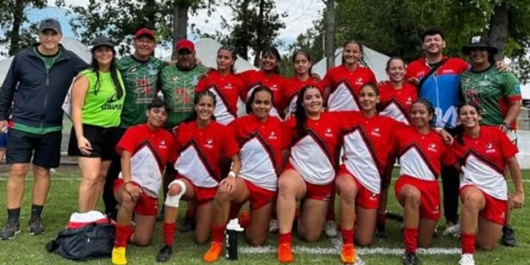 MAYORES. El femenino de la URuMi debutó con triunfo ante Mar del Plata.