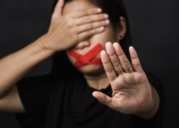 Revés para el Gobierno: la Justicia frenó recortes en áreas clave de violencia de género