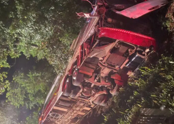 Colectivo que llevaba estudiantes paraguayos a Camboriú volcó en Brasil