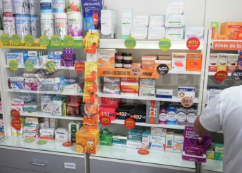 Golpe a jubilados: medicamentos gratuitos solo con subsidio social
