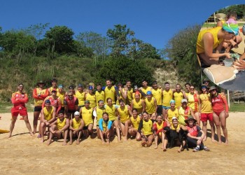 Cada vez son más los profesionales jóvenes que realizan el curso de guardavidas