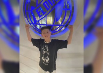 Lautaro FV, el misionerito que conquista las redes sociales con su simpatía y desfachatez