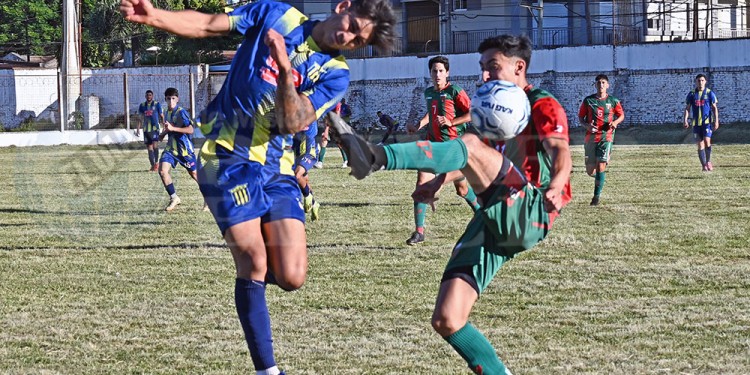 MÍNIMA VENTAJA. En el encuentro de ida, fue el Auriazul el que se impuso 1-0, pero no está nada definido aún.