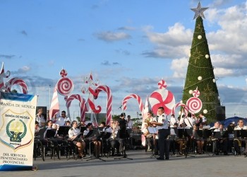 La Banda de Música del Servicio Penitenciario brindó un emotivo concierto navideño