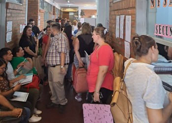 Sin filas: docentes actualizaron sus legajos de manera virtual