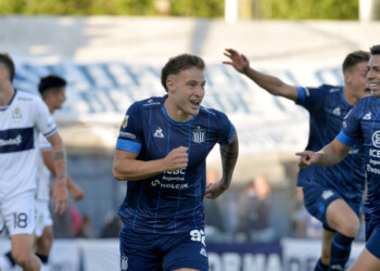 Talleres ganó y alcanzó a Vélez en la punta de la Liga Profesional