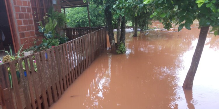 Así amaneció el barrio Roulet tras las intensas lluvias.