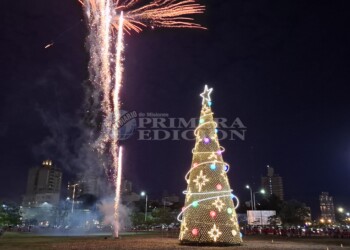 El Parque de las Fiestas se tiñó de alegría y emoción con el encendido del Árbol de Navidad