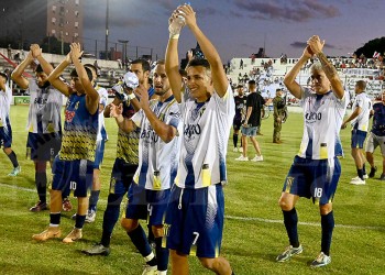 Regional Amateur: Mitre pisó fuerte en Villa Sarita y acomodó la serie a su favor