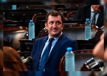 Habló el senador Edgardo Kueider después de haber sido detenido con 200 mil dólares sin declarar