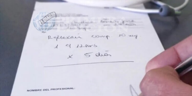 ADIÓS AL PAPEL. Ya no habrá problemas para entender la letra del médico.