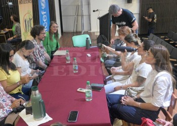 Salud mental de adolescentes: funcionarán centros de escucha activa en seis municipios