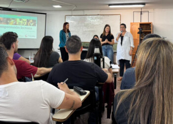 Estatales se preparan para el examen de idoneidad con clases en la UNaM