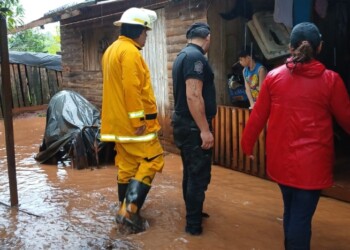 Protección Civil asistió a más de 30 familias afectadas por las intensas lluvias