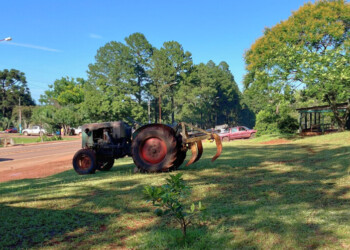Productores yerbateros se manifiestan en Salto Encantado sobre la ruta 14