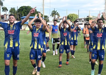 En casa, Mitre va por otra final