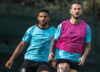 El misionero Maciel fue presentado en el Olimpia de Martín Palermo