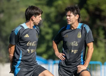 La Selección Sub 20 partió rumbo a Venezuela para disputar el Sudamericano