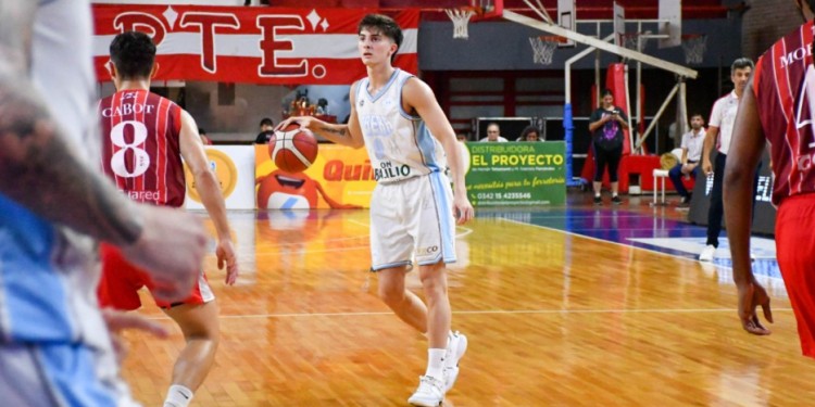 A DARLO VUELTA. Francisco Conrradi, uno de los puntos altos ante Unión.