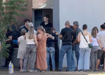 Familiares y amigos dieron el último adiós a Brenda Espíndola