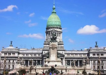 El Ejecutivo oficializó la convocatoria a sesiones extraordinarias