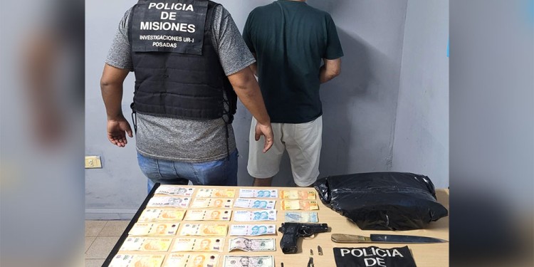 PRUEBAS. El dinero y lo secuestrado fue puesto a disposición de la Justicia.