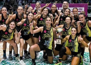 Jugadoras de basquet denuncian que fueron grabadas mientras se bañaban