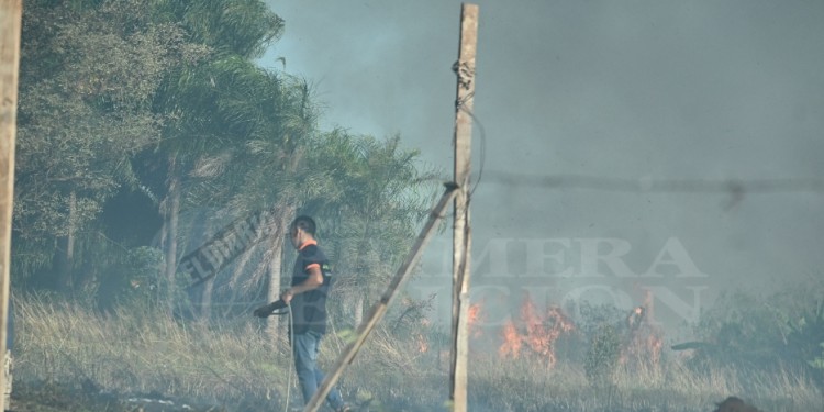 El incendio en Itaembé Guazú en fotos