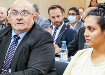 Comenzó el juicio a la enfermera de Córdoba acusada de asesinar cinco bebés