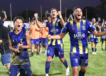 Regional Amateur: Mitre ganó un partido incidentado y es semifinalista
