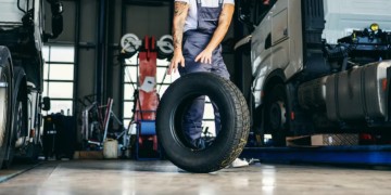 EXPECTATIVAS. Las gomerías de Posadas para fin de año esperan poder competir con los precios de Encarnación, que siguen siendo más convenientes.