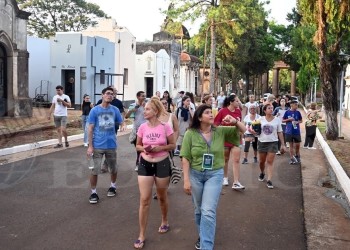 Un recorrido por la historia atesorada en el cementerio La Piedad