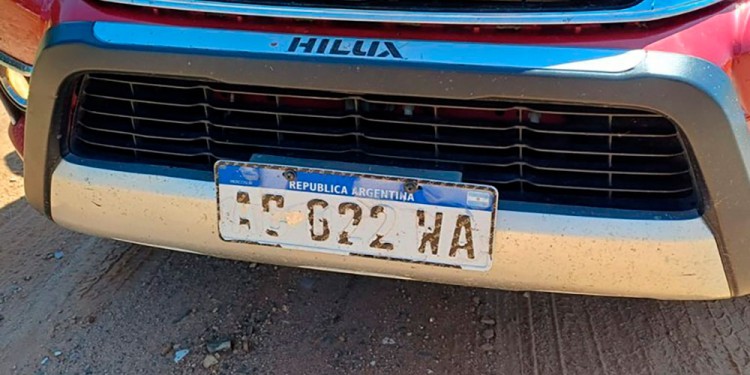 MULTAS. En Tubarão, por la BR 101, dos vehículos fueron multados por no ser legible en su totalidad la patente.