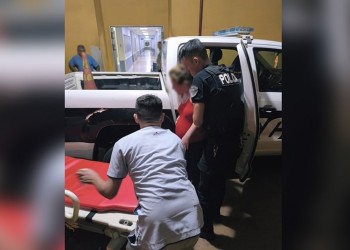 La Policía trasladó a una mujer en trabajo de parto al hospital y dio a luz a una niña