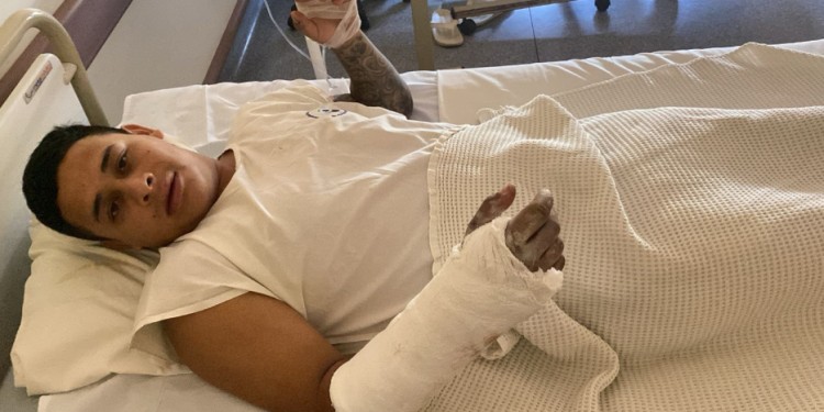 PEDIDO DE JUSTICIA. Horacio (23), el joven mecánico que sufrió graves fracturas. Su familia pide que se investigue.