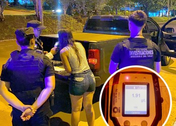 Detienen a una mujer por manejar alcoholizada