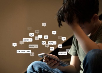 “El problema no es la tecnología en sí, sino los celulares y las redes sociales en la infancia”