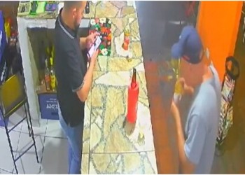 Mordió una empanada y le explotó en la cara