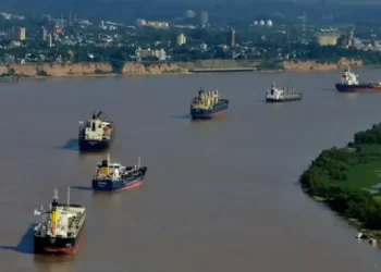 El Gobierno nacional dio el primer paso para privatizar la Hidrovía