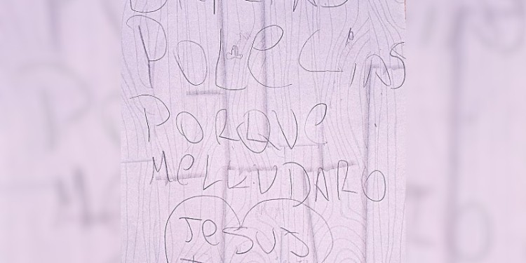 MENSAJE DE LAS VÍCTIMAS. “Gracias policías porque me ayudaron. Jesús te ama”.