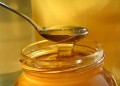ANMAT prohibió una marca de miel pura de abeja
