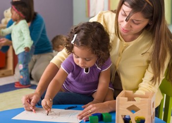 Cuánto cobra una niñera por día y mes en enero de 2025