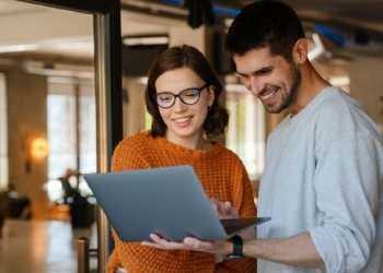 Atención argentinos: un país que ofrece trabajo para extranjeros, con sueldos de 4.700 euros