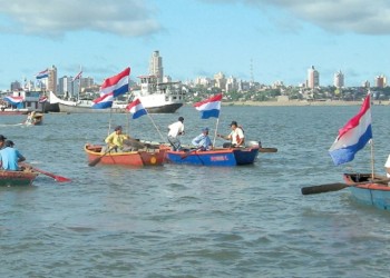 Archivos: un insólito “piquete” sobre el río Paraná