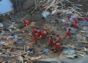 Terremoto en China dejó 95 muertos y 130 heridos