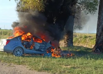 Horror en Córdoba: degolló a su pareja y se quitó la vida chocando contra un árbol