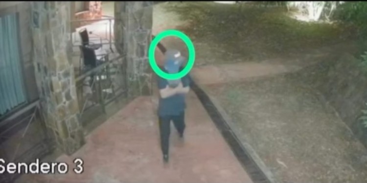 SIGILOSO. El “hombre araña” habría cometido varios golpes con la misma modalidad de escalar balcones.