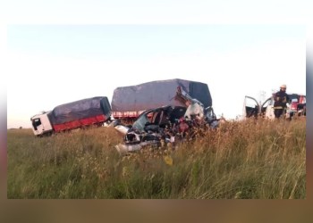 Un muerto en la ruta 14 en un choque frontal entre un auto y un camión