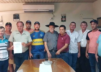 Tabacaleros lograron compromiso de frenar el acopio