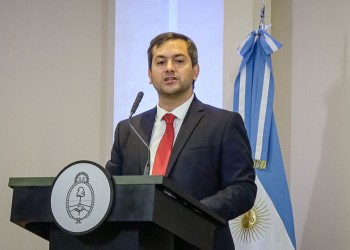 El Gobierno echó al titular de la Unidad de Información Financiera